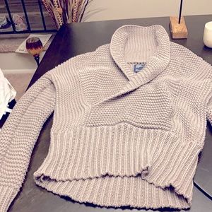 Chunky grey cable knit sweater form American eagle .